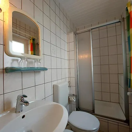 Haus Lucie 50m Bis Zum Ostseestrand Séjour chez l'habitant